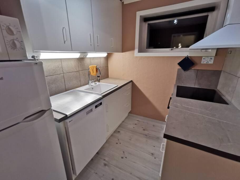 Spacious Apartment On Kvaloya Kvaloysletta Exteriör bild