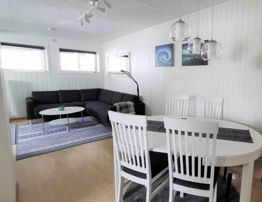 Spacious Apartment On Kvaloya Kvaloysletta Exteriör bild